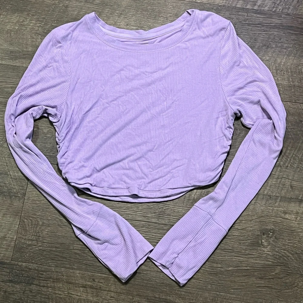 Offline by Aerie Lavender Long Sleeve Crop Top - Picture 1 of 3